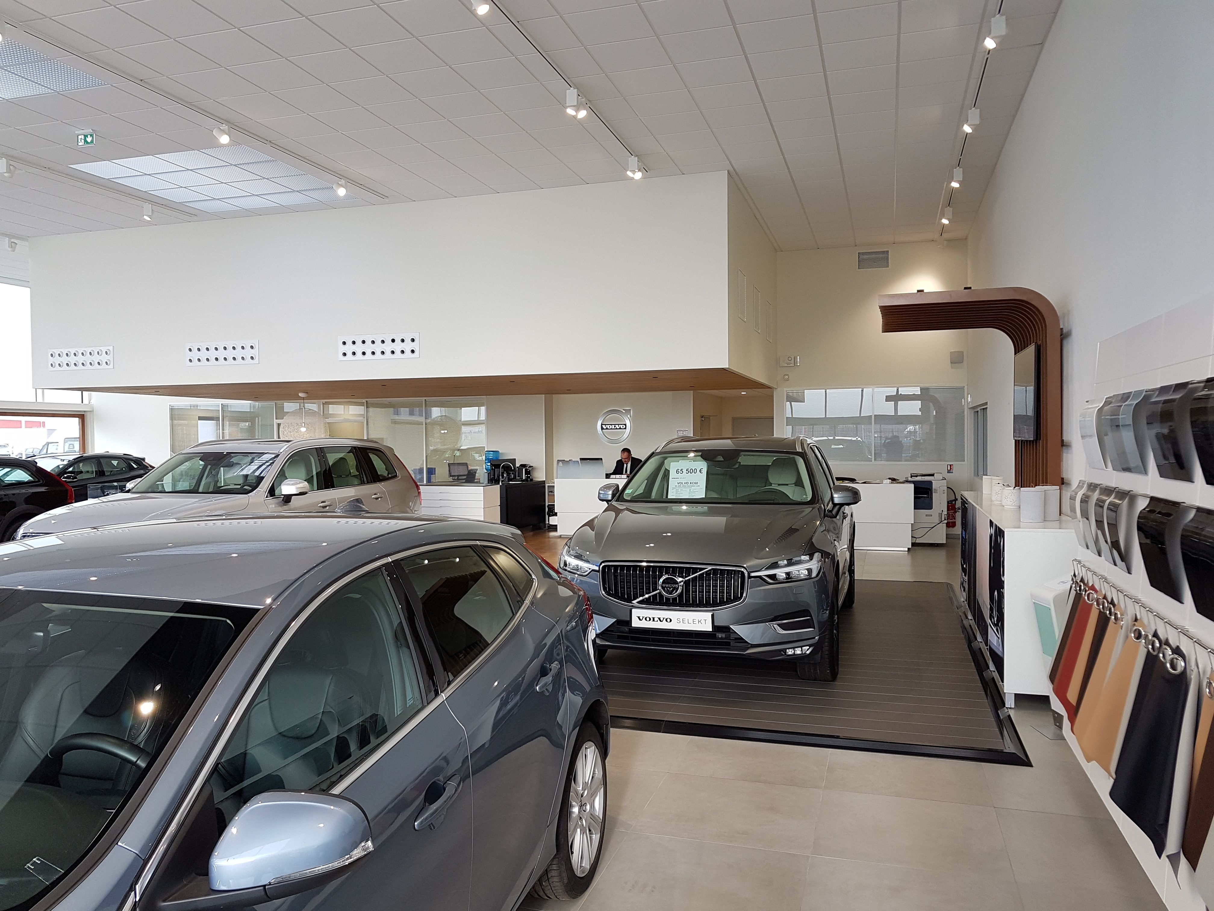 contenu/references/Concession automobile/05chartres/2017-12-14 13.57.00.jpg